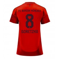 Camisa de Futebol Bayern Munich Leon Goretzka #8 Equipamento Principal Mulheres 2024-25 Manga Curta